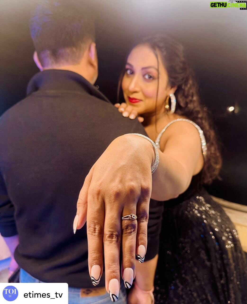 Madhusree Sharma - 2.6K Likes - Posted @withregram • @etimes_tv Double Celebration: Mann Sundar fame Madhusree Sharma aka Soni Gets a Surprise Marriage Proposal on Her Birthday by her fiance
#madhusreesharma