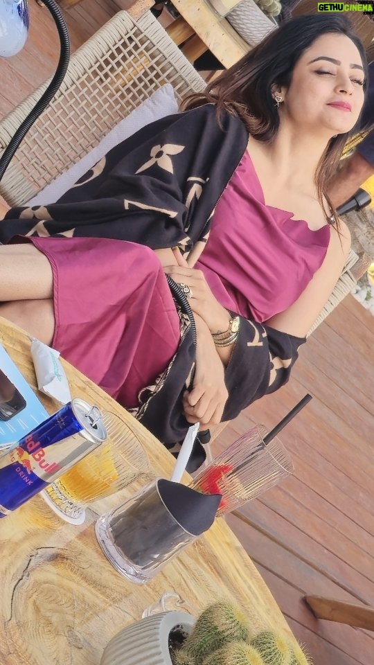 Madirakshi Mundle - 40.9K Likes - The breathtaking views, serene sea, and clear skies left me spellbound.
The warm hospitality, lively music, and joyful vibes made my experience truly unforgettable
#dubaidiaries #nammosdubai #paradisefound #serenitynow