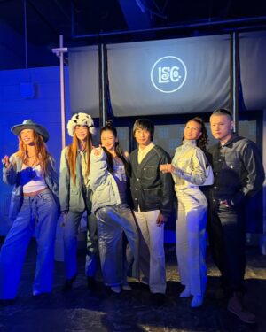 Mae Tan Instagram - In blue and thinking of you 💙👖🏜️🌟
Always fun when old friends and new ones come together. Got the first hand preview of the new @Levis Blue Tab, a collection that focuses on the future of denim, all while focusing on craft, MADE IN JAPAN of course! If you don’t know, I’m a sucker for Japanese brands and craftsmanship! I fell in love all with Levi’s pants over again (still wearing them as we speak)  #FollowTheBlueTab @Levis_Sea 💙
