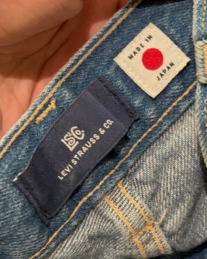 Mae Tan Instagram - In blue and thinking of you 💙👖🏜️🌟
Always fun when old friends and new ones come together. Got the first hand preview of the new @Levis Blue Tab, a collection that focuses on the future of denim, all while focusing on craft, MADE IN JAPAN of course! If you don’t know, I’m a sucker for Japanese brands and craftsmanship! I fell in love all with Levi’s pants over again (still wearing them as we speak)  #FollowTheBlueTab @Levis_Sea 💙