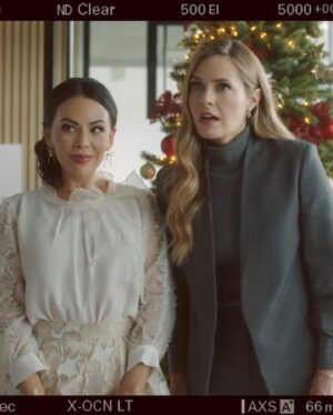 Maggie Lawson Instagram - This was truly a magical time. Love all of these people so much🧚🎄#Sugarplummed premieres on the @Hallmarkchannel tomorrow✨