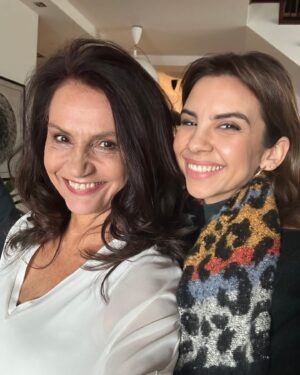 Małgorzata Pieczyńska Instagram - Taką pracę kocham ! Cudowne , zdolne aktorki 🎬👍a prywatnie super kobiety ❤️🙏❤️ I to wszystko na planie M jak Miłość❤️🥰

#mjakmiłość #mjakmilosc #plan #serial