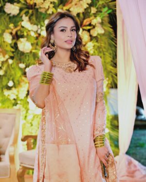 Mahenur Haider Instagram - Rabi x @mayapretofficial 💖