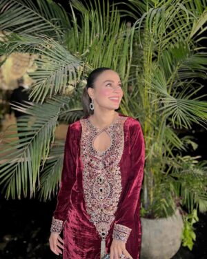 Mahenur Haider Instagram - ✨

wearing: @aleenakhan.official