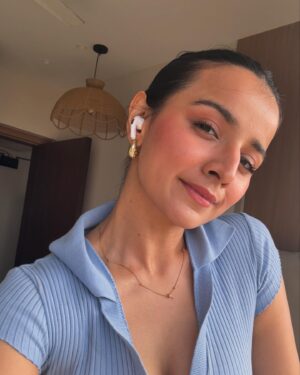 Mahima Makwana Instagram - 🫶🏻