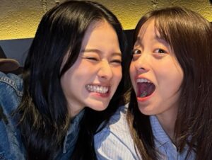 Maika Yamamoto Instagram - 結を演じる姿
現場を明るくする姿素晴らしかった。

顔を見た瞬間ぎゅーーーーーーーっと抱きしめました。

美優も一緒にみんなでサプライズお疲れ様会をして
お誕生日もお祝いできました。大成功。

親友、朝ドラお疲れ様🫂
26歳おめでとう🫂

@kannahashimoto.mg 
@michopa1030

🩶最後の4.5枚目は美優が撮ってくれた。
🩶いい顔してるね