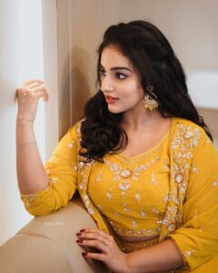 Actress Malavika Menon HD Photos and Wallpapers March 2025