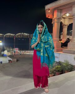 Actress Mannara HD Photos and Wallpapers February 2025