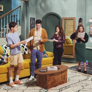 Maria Canals-Barrera Instagram - No home is complete without an abuelita. 💙

#wizardsbeyondwaverlyplace #wizardsbeyond #disneyswizards #wowp #wizardsofwaverlyplace #theresarusso #abuelita #romanrusso #therussos #reunion