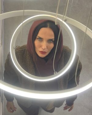 Maria Silvestar Instagram - Снимаме си … 

#сезон7 
@brigadanovdom