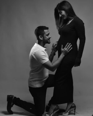 Mariam Ansari Instagram - Welcoming our little bundle of joy Amaya Khan 👼 
Thank you for making our life complete 🤍
04/07/2023

بَارَكَ اللَّهُ لَكَ فِي الْمَوْهُوبِ لَكَ، وَشَكَرْتَ الْوَاهِبَ، وَبَلَغَ أَشُدَّهُ، وَرُزِقْتَ بِرَّهُ

📸 @daniyalnaqvie