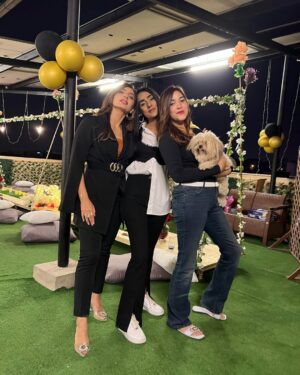 Mariam Ansari Instagram - Happy birthday to my soul sister! Thankyou for being the constant entertainment in our lives and being such an awesome Khapo to Amaya ♥️😘 We love you ♥️🥲