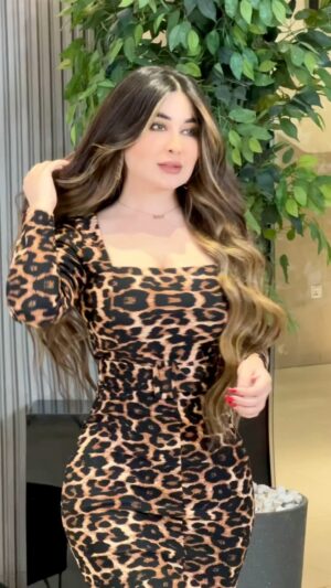 Marina Alobaidi Instagram - 🤎🐆
.
.
. 
🎥 : @ah_iq8 
@tonysamayaa_baghdad 
Hair by : @manar.zaour 
.
.
#مارينا_العبيدي #missarabworld2021🇮🇶 #iraq #fyp #luxurylifestyle #dubai #luxury #explorepage #explorar #fashionstyle #tiger