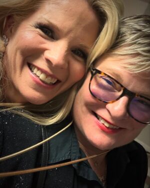 Martha Plimpton Instagram - A moments respite from our daily horror show lives. Look who I got to see at @laopera last night! Took my #goddaughter and we both swooned and glided to the incredibly beautiful sound of @kelliohara with the gorgeous #orchestra, with #mybrilliantfriend @liptongram on the #piano. It was such a lovely night. And so so happy to see @aaronscottlazar in a special appearance duet, too. Good luck to both @kelliohara & @aaronscottlazar at the @recordingacademy #awards tonight!!! #grammys #musicheals #friendswhomakeart #mytinyatlas #americansongbook #soprano #fancygirlsnightout #cockeyedoptimist