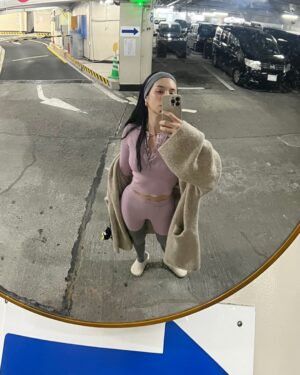 Mary Sara Instagram - 最近は、ピラティス行く時も
ちゃんとメイクしてる🪽

そしてSKIMSのコットンリブシリーズがお気に入り