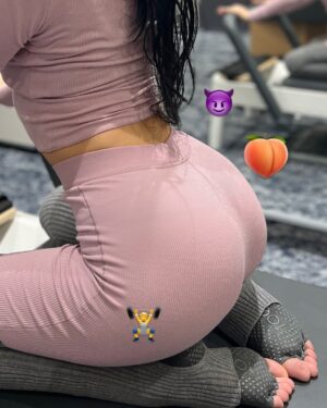 Mary Sara Instagram - 最近は、ピラティス行く時も
ちゃんとメイクしてる🪽

そしてSKIMSのコットンリブシリーズがお気に入り