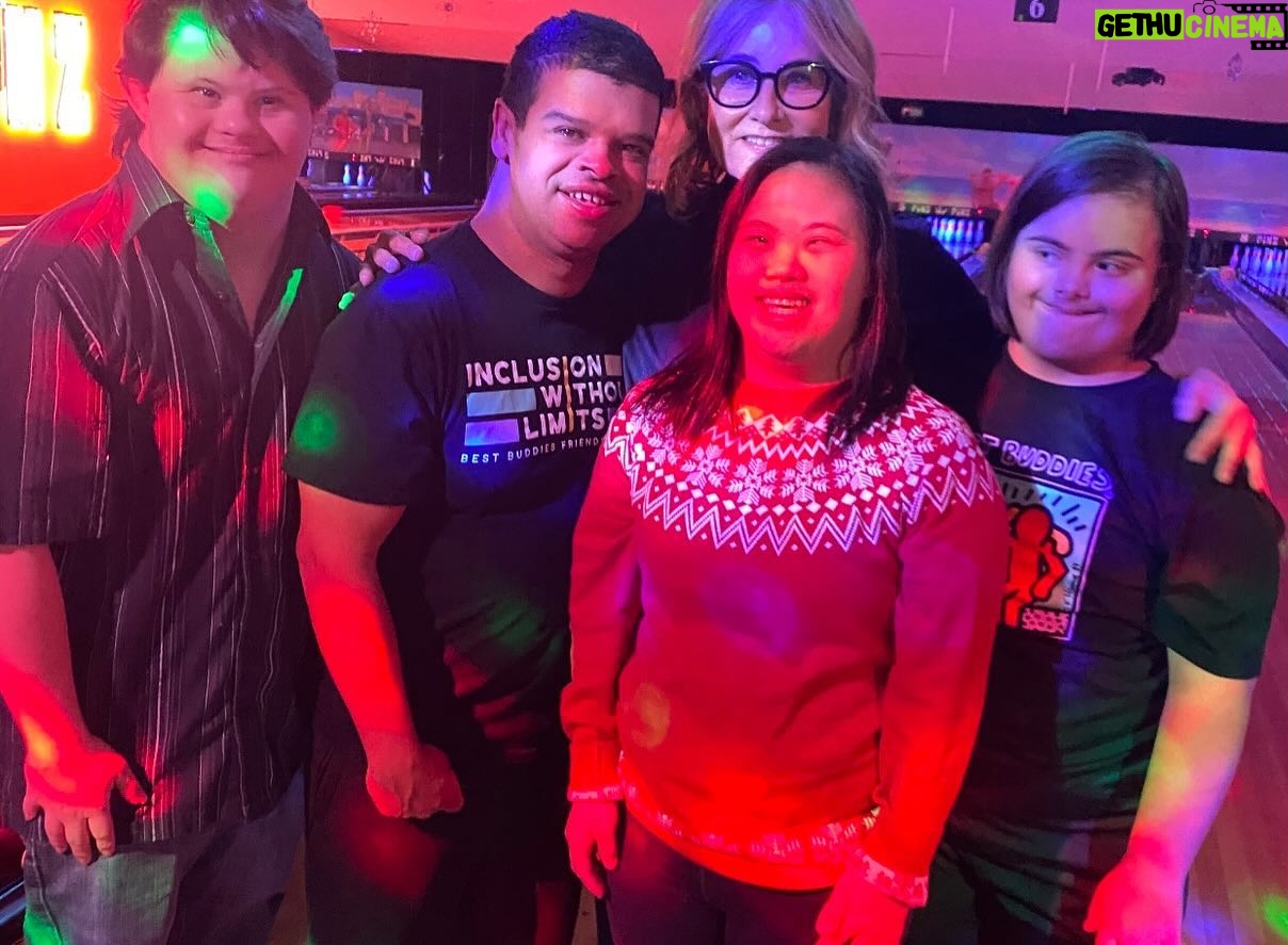 Maureen McCormick - 3.2K Likes - What a beautiful day today celebrating love, friendship and best buddies🎄❤️💕 @bestbuddies 🥰 I love my buddies!