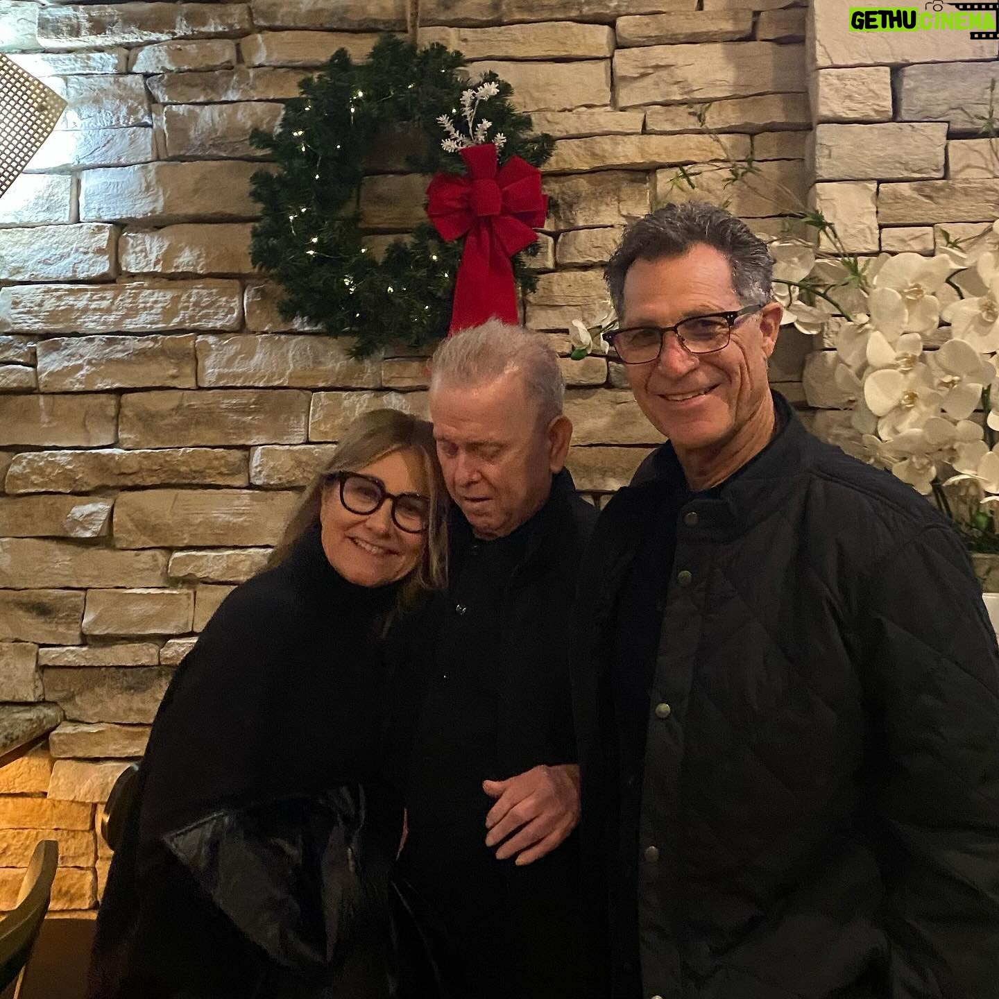 Maureen McCormick - 6.3K Likes - Wishing you and your loved ones a very Merry Christmas and Happy Holidays❤️ Hoping they are filled with special moments 🌲🙏❤️
