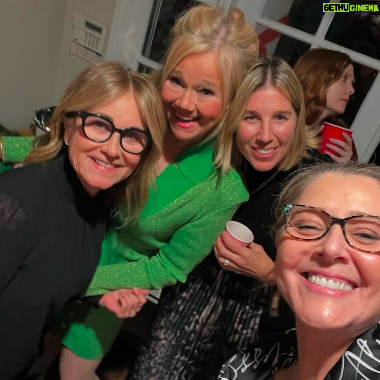 Maureen McCormick - 3.6K Likes - Thank you @carolinerhea4real for hosting such a beautiful Christmas party❤️ And thank you @camrynmanheim for taking this photo🥰 Love you ladies!!! 😘 #christmastime 🎄