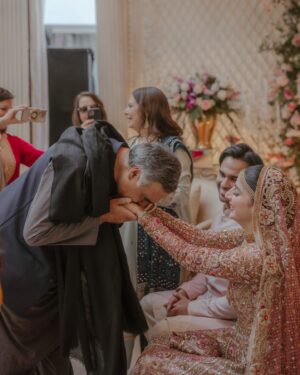 Mawra Hocane Instagram - sach mien ameer ho gayi mien toh ♾️🥲♥️♥️ 

#MawraAmeerHoGayi

📸 @pictroizzah 
💄 @imranaslammua 
magical decor by our fav @qasimyar 
Thankyou Qasim bhai for everything 🙏🏻✨