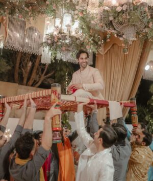 Mawra Hocane Instagram - sach mien ameer ho gayi mien toh ♾️🥲♥️♥️ 

#MawraAmeerHoGayi

📸 @pictroizzah 
💄 @imranaslammua 
magical decor by our fav @qasimyar 
Thankyou Qasim bhai for everything 🙏🏻✨