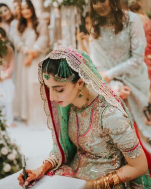 Mawra Hocane Instagram - Mr & Mrs Gilani ♾️🤍 #MawraAmeerHoGayi

📸 @saraidrees_