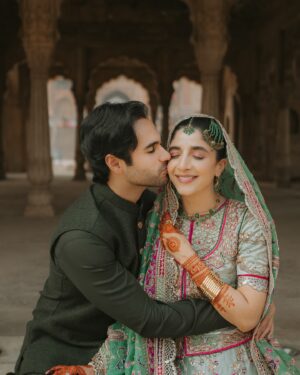 Mawra Hocane Instagram - Mr & Mrs Gilani ♾️🤍 #MawraAmeerHoGayi

📸 @saraidrees_
