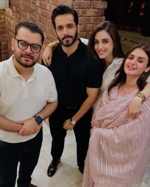 Maya Ali Instagram - Every journey has to end, but I believe every ending leads to a new beginning! ✨ #SunnMereDil has been a special chapter in my life, and working with such incredible people was an absolute pleasure. 🫶

@haseeb_hasanofficial working with you again after so long was nothing short of amazing. Your passion, vision, and dedication brought Sadaf to life in a way that wasn’t easy, but you made it seamless. You did a fantabulous job with the whole team, and I couldn’t be prouder! 🫰🏻

Wajju @wahaj.official mere dost, we may not have shared much screen time, but I witnessed a stronger and better version of you. App ki ankhein bolti hain and trust me, Bilal Abdullah couldn’t have been played better by anyone else! 🫶

@hiramaniofficial my Heer, your kindness towards everyone made me your fan for life! You’re a beautiful person inside and out! 💕

@amarkhanlove your dialogue delivery and expressions were beyond amazing. Kamal karti hain app! 🫰🏻

@shahvirkadwani mere bhai, you hold a special place in my heart 💖. Your hard work and dedication made every scene shine, hamesha khush raho hero! 🤗
 
@ttayyab_shah app k frames ki kya he baat karun, every frame of yours is magic and it was a treat to watch on screen! 

A huge thank you to the entire team & crew for making this journey beautiful. ✨✨

@makeupby_yash.12 thank you for Sadaf’s gorgeous looks and for pampering Maya with so much love! 🤗

@abdullah.kadwani and @asadaqureshi, what an experience it was working under your production! You both are incredible souls, and I thoroughly enjoyed this journey. 😊

Lastly, every project has its own story, and this one was filled with sweat, hard work, and passion from each one of us. We gave it our best to entertain you all. Thank you for your love and even bigger thanks to those who shared constructive criticism, it only helps us grow. 🫰🏻

Jab end theek ho jaaye to sab theek hai!
Kaha suna maaf dosto!
Miltey hain break ke baad! ❤️