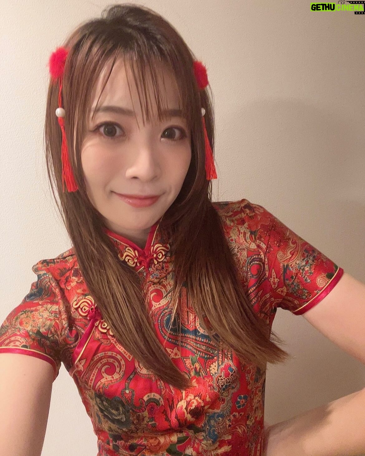 May'n - 6.7K Likes - 新年快樂呀❤️
祝你們今年順順利利,開心每一天!
新年希望你們吃好喝好😋🥩
萬事如意。我想你們啦🥹🫰🫰
#新年快樂 #蛇年大吉 #新年好 #春節
(為了春節買的🤣🪭🪭我愛你們🥹🫰)
