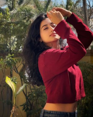 Mazel Vyas Instagram - LOVEYAPAAA हो गया ख़ुद से 🌻♥️
.
.
.
#selflove
