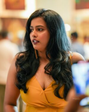 Megha Thomas Instagram - മഞ്ഞലയിൽ @meg_toms 💛🟨🟡

#imagiostories #imagiophotography #sony7m4 #picoftheday #megathomas #rekhachithram #asifali #photooftheday #celebrity #anaswararajan #actress