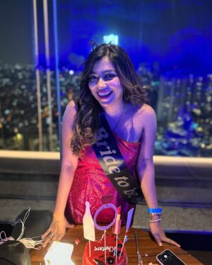 Meghashree Instagram - The Countdown officially on💁🏻‍♀️🧿🥳❤️
Happy valentine’s Day❤️🤩
.
.
Outfit: @aarshaadesignerstudio 
.
#bridetobe2025 #meghasaidpuruyess #girlsparty