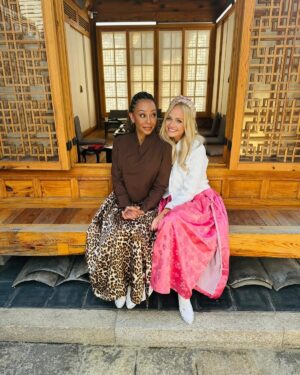Mel B Instagram - Korea you have my hearttt  we had SOO much fun and cant wait for you to see what we have coming....

1. Me and Bunton in our favrouitw clothes
2. Looking for some local food
3. When we couldnt decide what to order so we trying everything
4. The palace!
5. The best tea experiencw I ever had
6. Filming something…
7. Laughing away always with you Bunton
8. The videos I send after a long dayyyy ahahahh
9. Best trip with my best mate @emmaleebunton