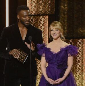 Actress Melissa Rauch HD Photos and Wallpapers February 2025