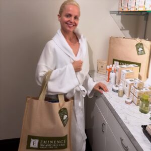 Mena Suvari Instagram - Thank you @eminenceorganics for making my day so incredibly special today! ✨
It was so lovely to finally meet you @monkeyeatsworld,  and @bgoodandwin, you have the touch of an angel! 👼🏼 
I appreciate you all tremendously and am so grateful for my goodies to keep me going! 
With love and gratitude!! ✨🩵✨