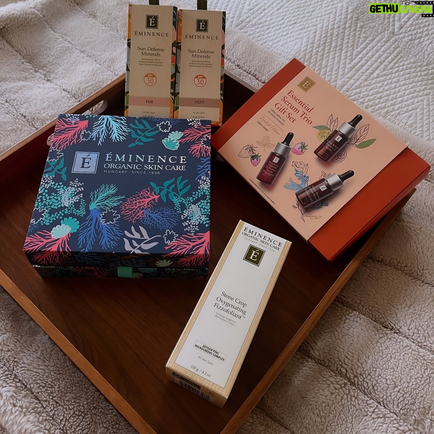 Mena Suvari - 2.5K Likes - Thank you @eminenceorganics for making my day so incredibly special today! ✨
It was so lovely to finally meet you @monkeyeatsworld, and @bgoodandwin, you have the touch of an angel! 👼🏼
I appreciate you all tremendously and am so grateful for my goodies to keep me going!
With love and gratitude!! ✨🩵✨