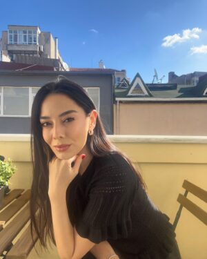 Merve Sevi Instagram - 🖤