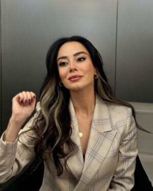 Merve Sevi Instagram - Ana haber başladı 🕵🏻‍♀️