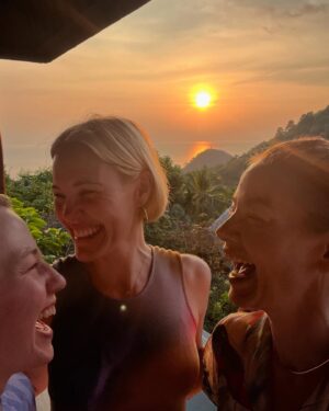 Michelle Monaghan Instagram - They don’t call it “the land of smiles” for nothing. 🫶  #thewhitelotus #bts #episode1 #thailand 🪷