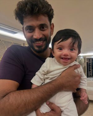 Milana Nagaraj Instagram - My world, wrapped up in one picture♥️

Every little face she makes melt our heart..
5 months of giggles cuddles and endless love..
Love you our precious - PARI♥️
