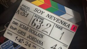 Mireia Oriol Instagram - Hoy llega a @movistarplus esta peli que tantas cosas bonitas me ha traído ✨ ya tenéis disponible #SoyNevenka de #IciarBollaín, y no puedo pensar un mejor plan para este finde lluvioso 🤍

Y gracias siempre @juarezmireia 🫂