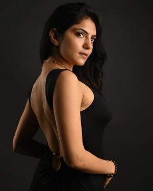 Misha Narang Instagram - Black magic 🖤🖤

📸: @namrathdenash 

#instagood #pictureoftheday #art #artist #portraitphotography #photography #explore