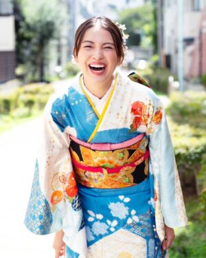 Mizuki Kayashima Instagram - ⁡
あけましておめでとうございます。今年もよろしくお願い致します！
⁡
写真は成人式の前撮りの写真。丸谷さんに素敵に撮って頂きました‪☺︎‬‪