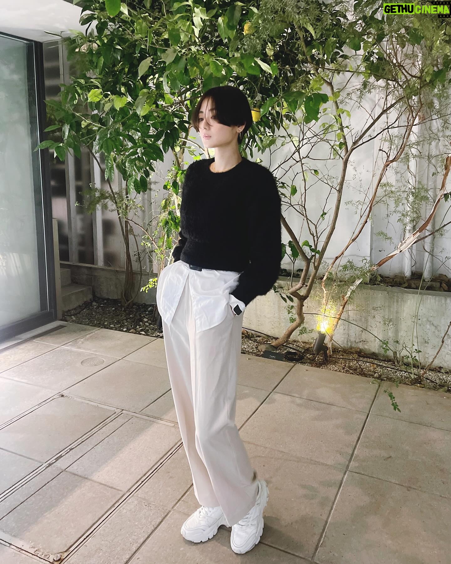 Moemi Katayama - 4.8K Likes - ✂︎❤️
ロングヘアー推しの方々すみません🙏
役作りでショートヘアになりました!
赤ちゃん以来の短さです...👶たぶん
まだ慣れなくて自分で上手くスタイリングできない笑
でもドライヤーの楽さは最高です✌︎
#moemikatayama