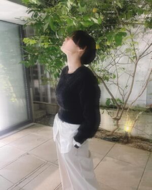 Moemi Katayama Instagram - ✂︎❤️

ロングヘアー推しの方々すみません🙏

役作りでショートヘアになりました！
赤ちゃん以来の短さです...👶たぶん

まだ慣れなくて自分で上手くスタイリングできない笑
でもドライヤーの楽さは最高です✌︎

#moemikatayama