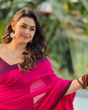 Mokksha Instagram - It’s exclusive me 😊✌🏻
#mokksha #born #queen #peace #detachment #ownself #sari #lover