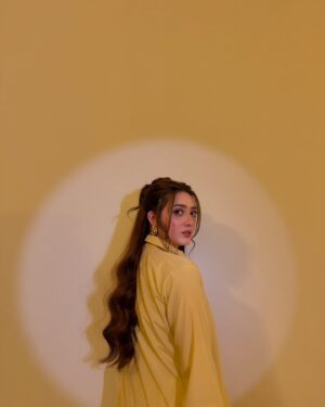 Momina Iqbal Instagram - @theslaywear ☀️