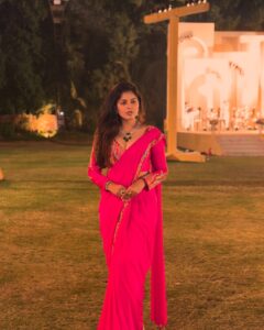 Actress Monal Gajjar HD Photos and Wallpapers February 2025