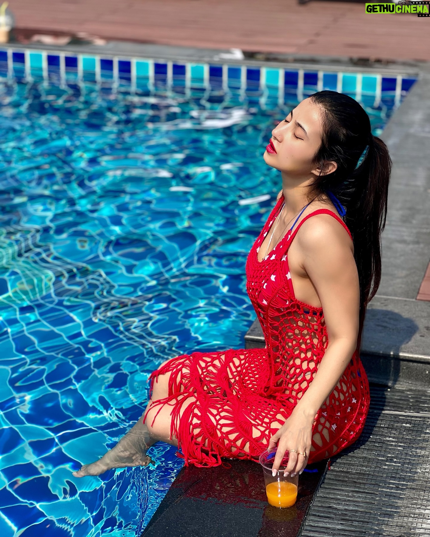 Monami Ghosh - 79.8K Likes - Just sunday ing…
📸 @saikat.baruri