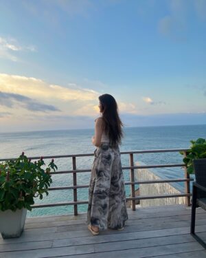 Monica Sharma Instagram - Lalalalaaa… Roja janeman is lost🌸🎶

.
.
.
👖- @westique_ 
✨- @aditya_dudkekar 
.
.
.
#thailand #island #vacay #travel #villa #view